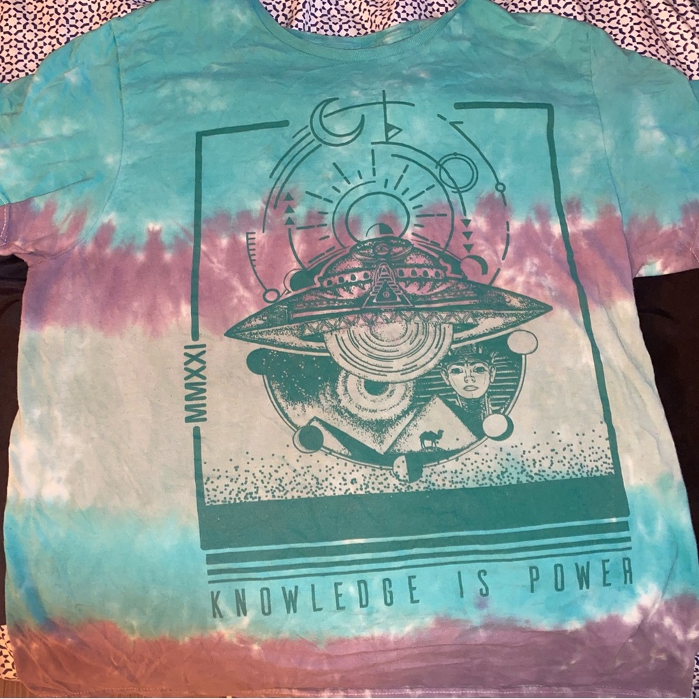 “Knowledge is Power” graphic tee